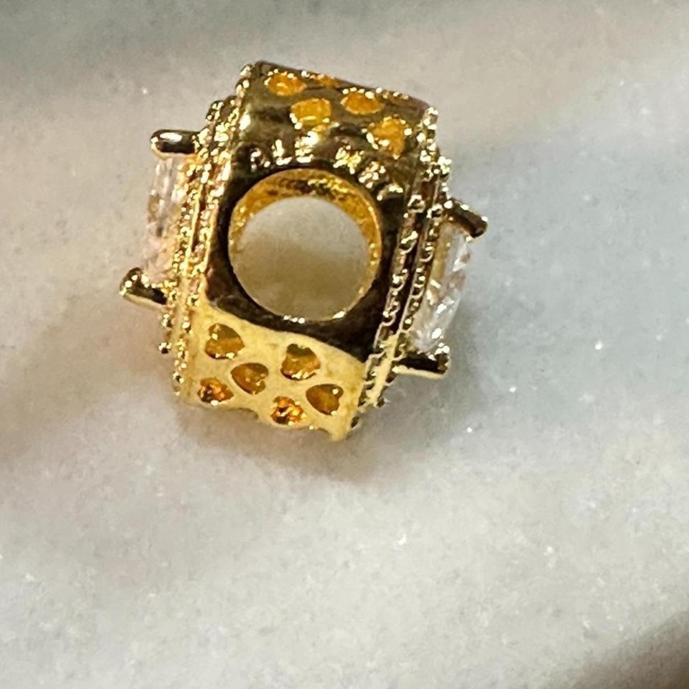 Authentic PANDORA Gold Plated Sparkling Crystal Heart Charm, Retired - Picture 5 of 5